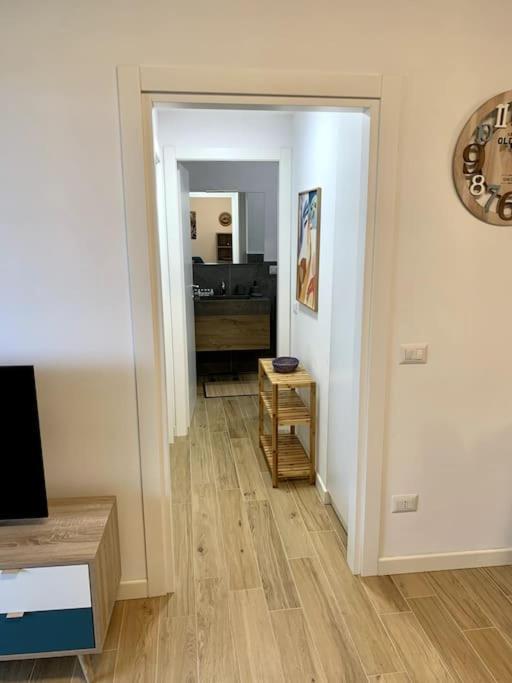 Appartamento Con Terrazzo Sui Tetti Milanesi Exterior foto